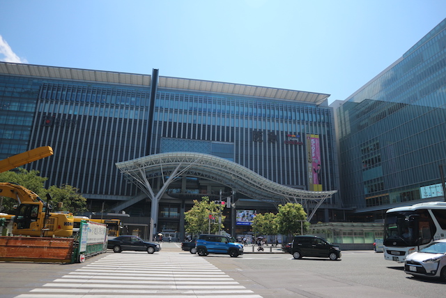 Hakata station. Fukuoka travel guide.